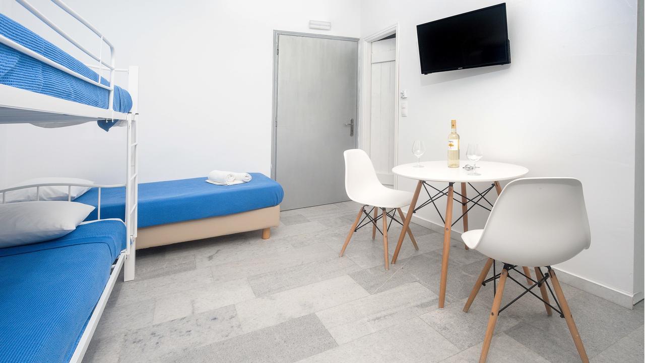 Naxos City Depis Suites מראה חיצוני תמונה